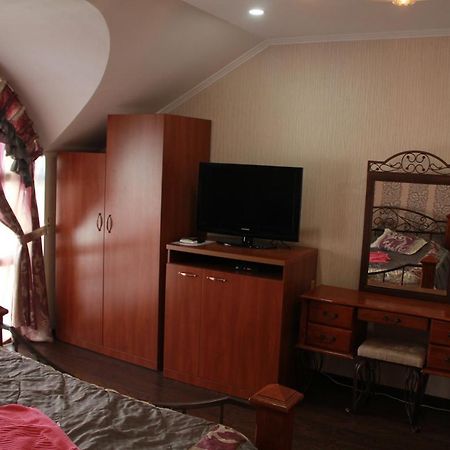 Kristall Hotel Bosteri Esterno foto
