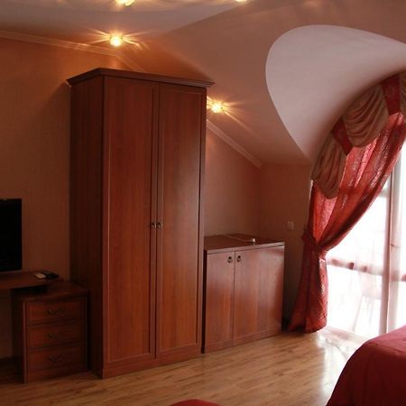 Kristall Hotel Bosteri Esterno foto