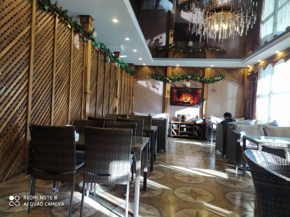 Kristall Hotel Bosteri Esterno foto