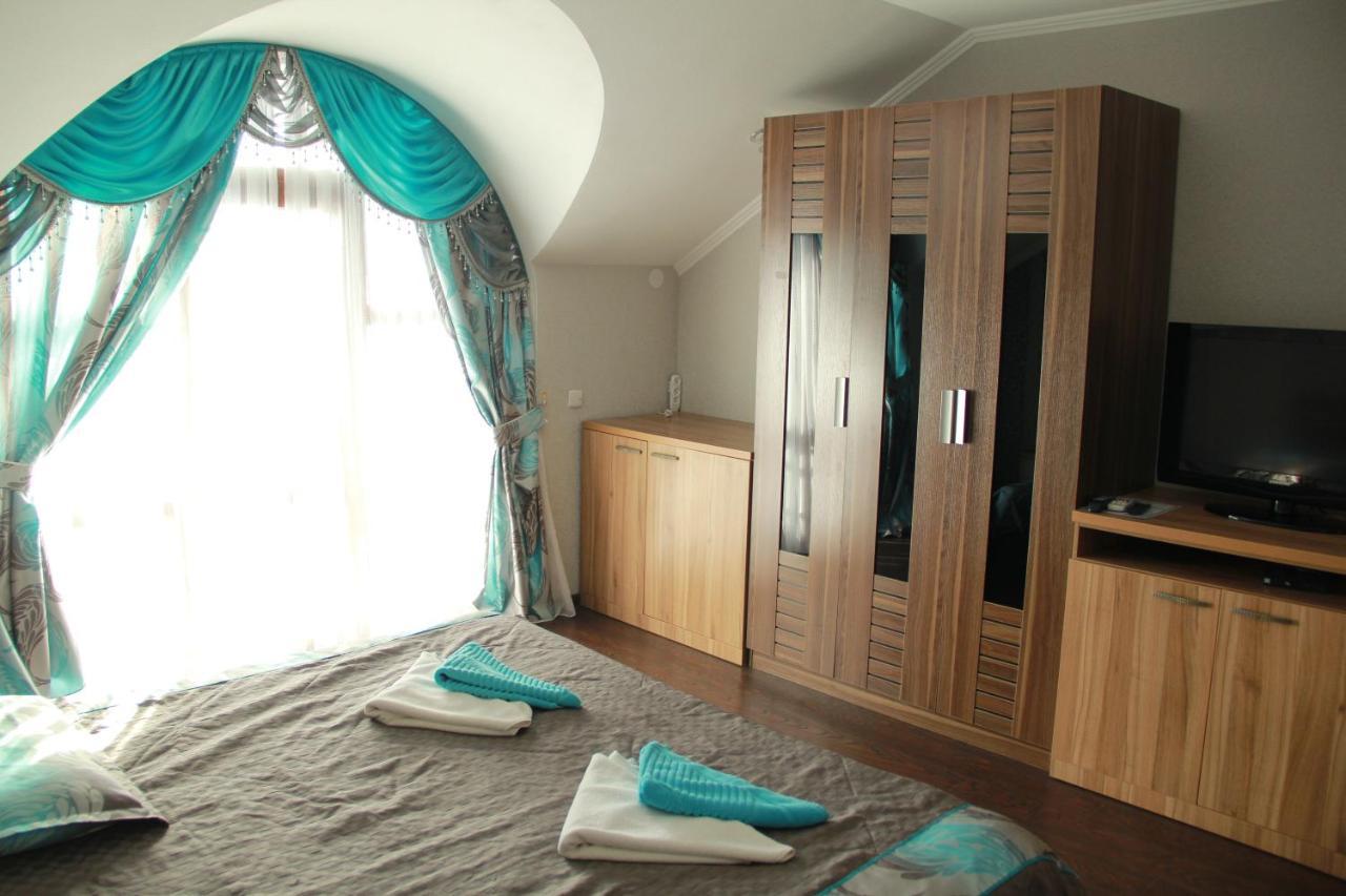 Kristall Hotel Bosteri Esterno foto