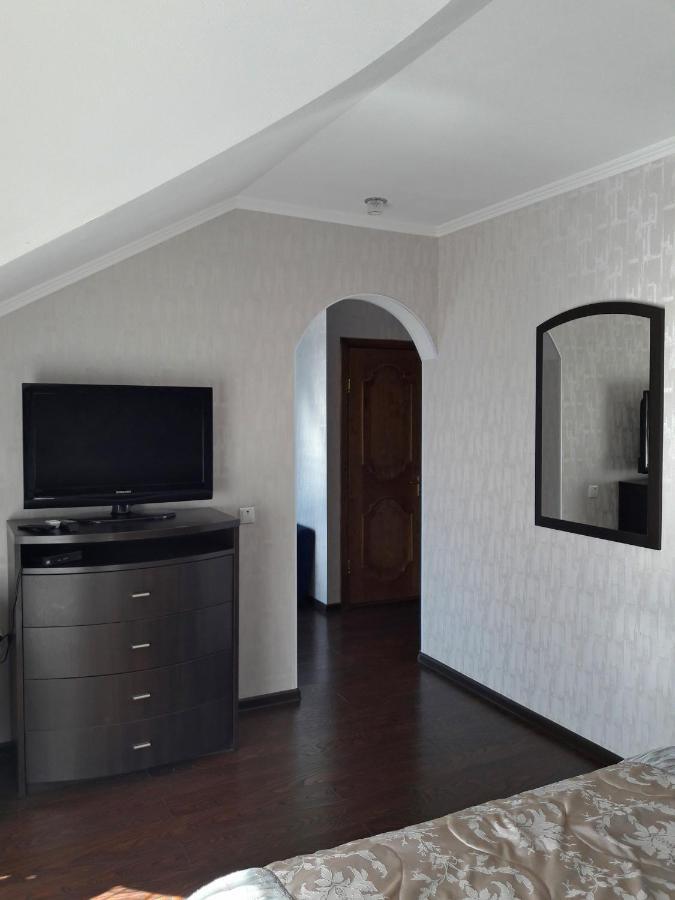 Kristall Hotel Bosteri Esterno foto