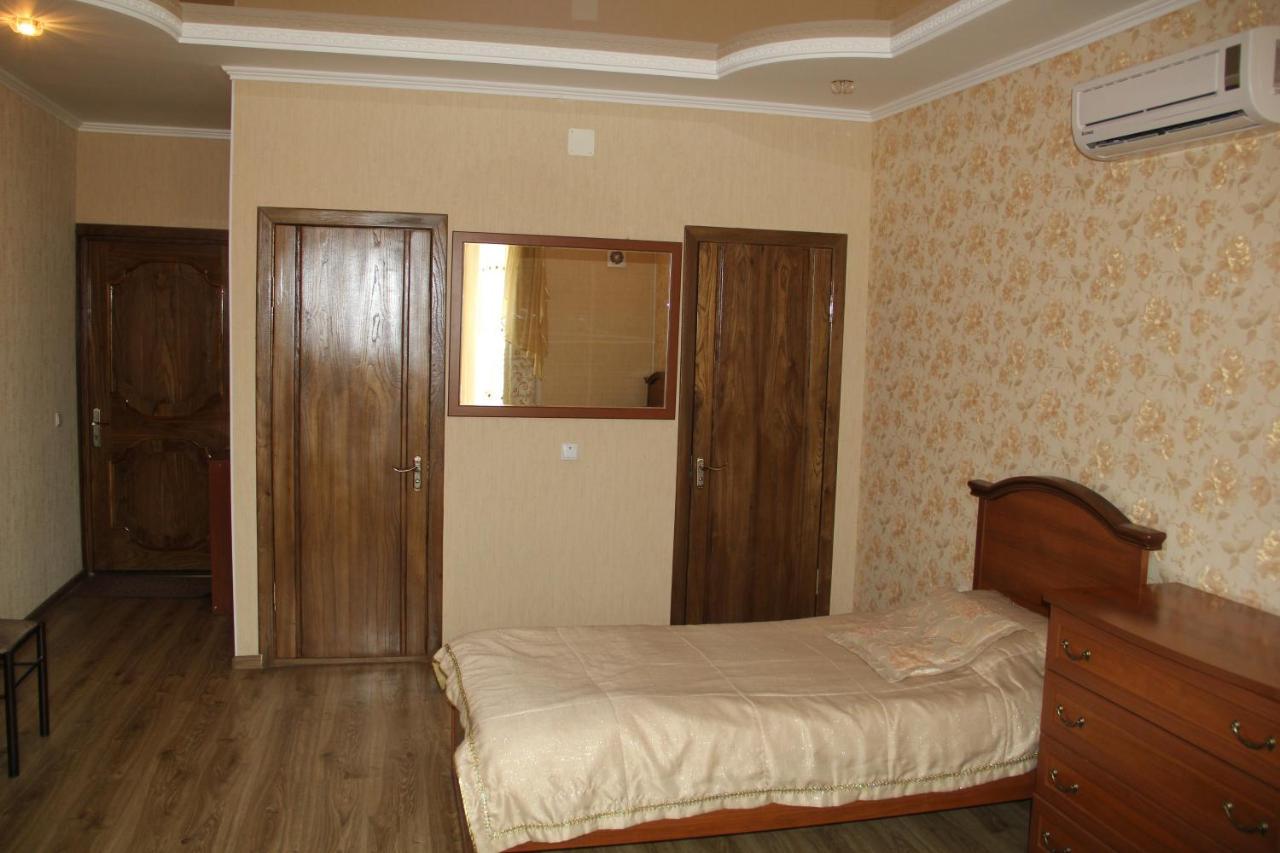 Kristall Hotel Bosteri Esterno foto