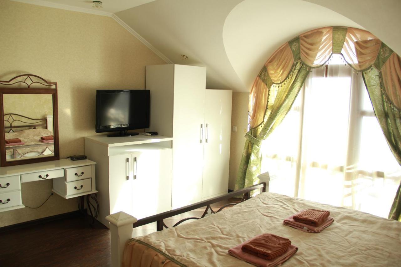 Kristall Hotel Bosteri Esterno foto