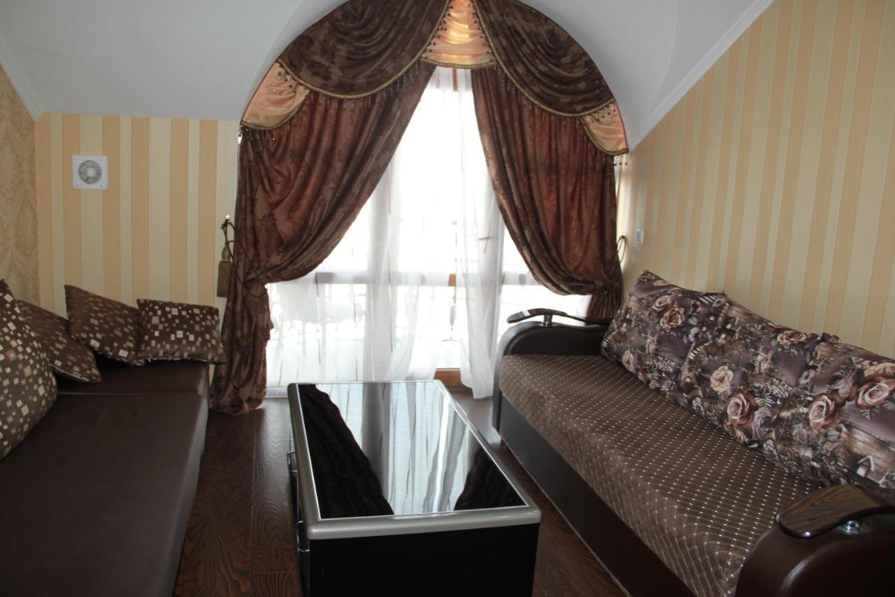 Kristall Hotel Bosteri Esterno foto