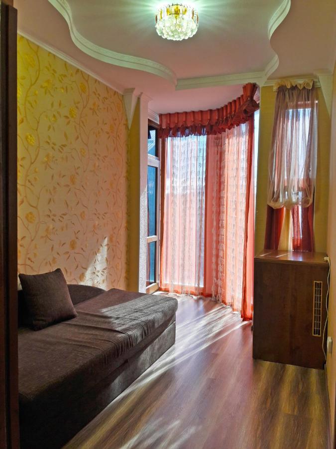 Kristall Hotel Bosteri Esterno foto