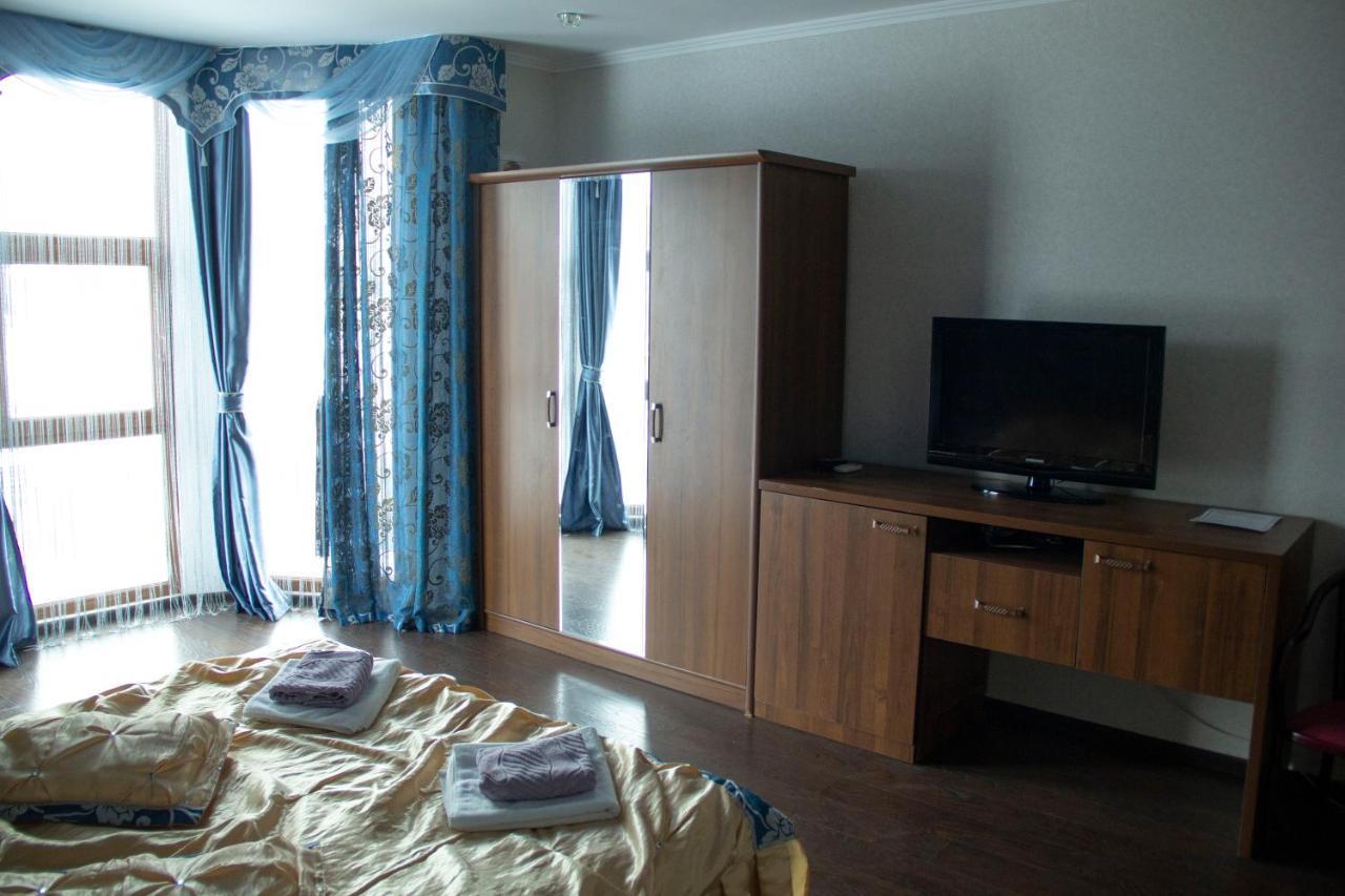 Kristall Hotel Bosteri Esterno foto