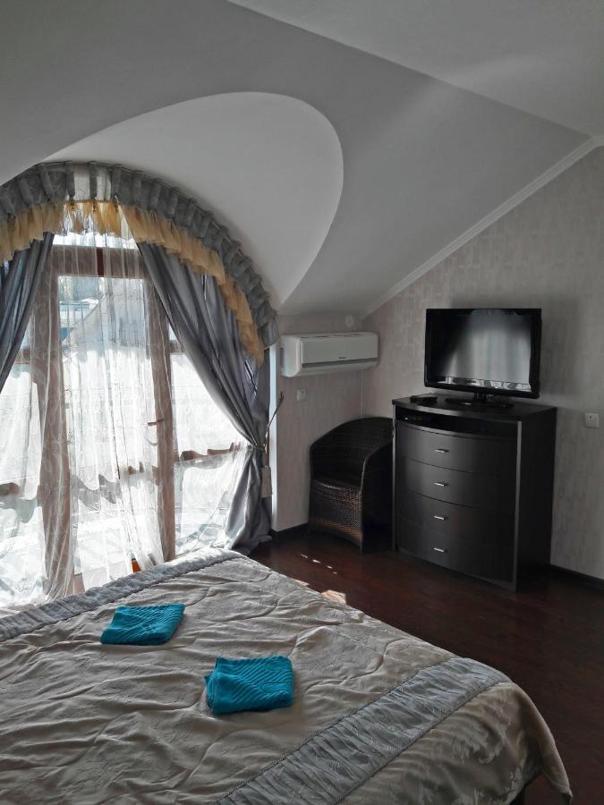 Kristall Hotel Bosteri Esterno foto