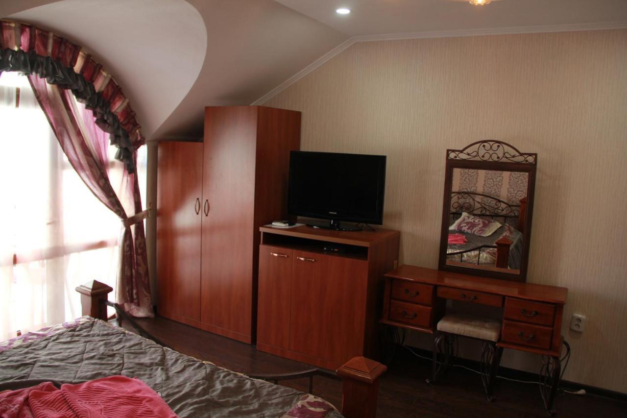 Kristall Hotel Bosteri Esterno foto