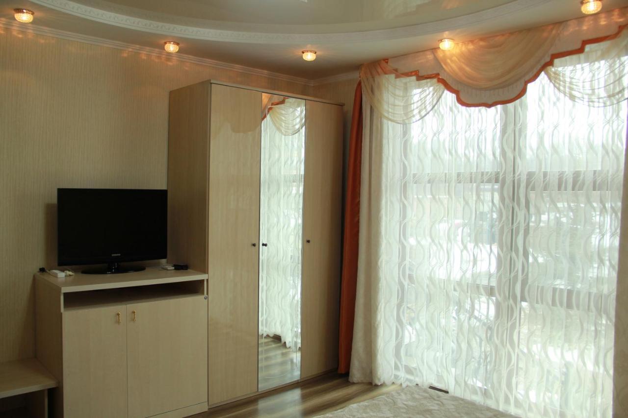 Kristall Hotel Bosteri Esterno foto
