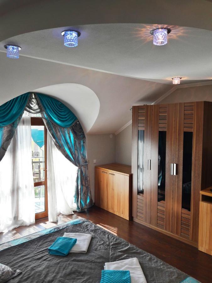 Kristall Hotel Bosteri Esterno foto